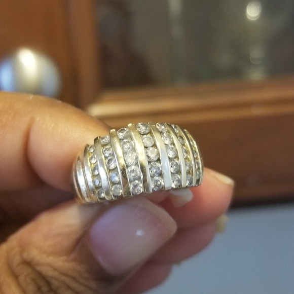 Vintage 10K Natural Channel Set Diamond Dome Ring - Picture 5 of 6